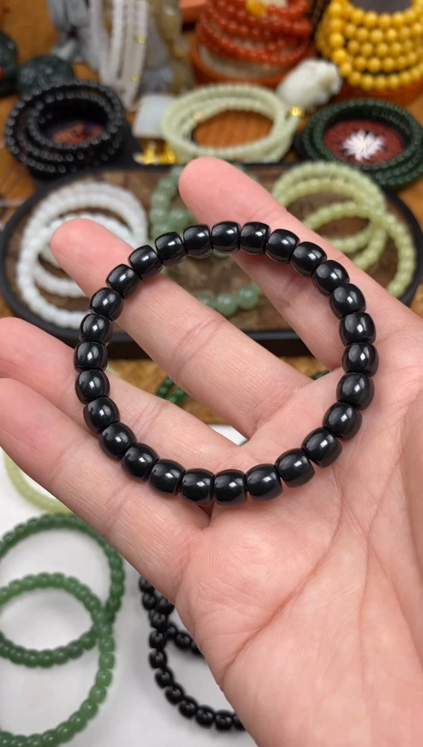 颈饰未镶嵌和田玉手串