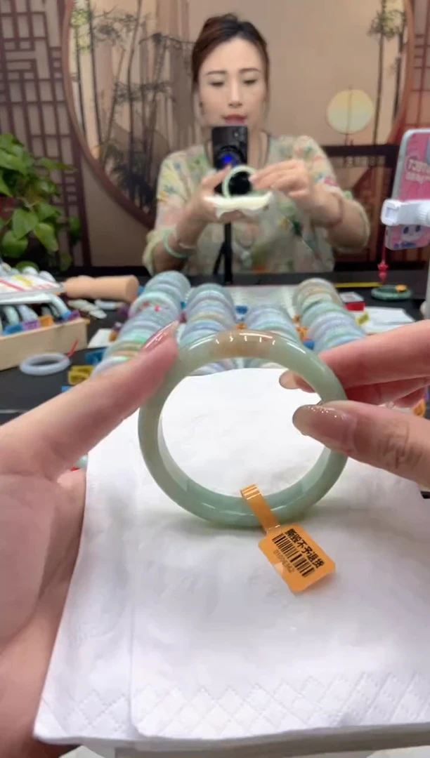 翡翠手镯未镶嵌000023239