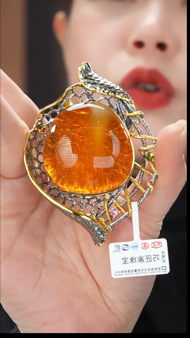 琥珀吊坠(不含链)未镶嵌精品净水红皮吊坠