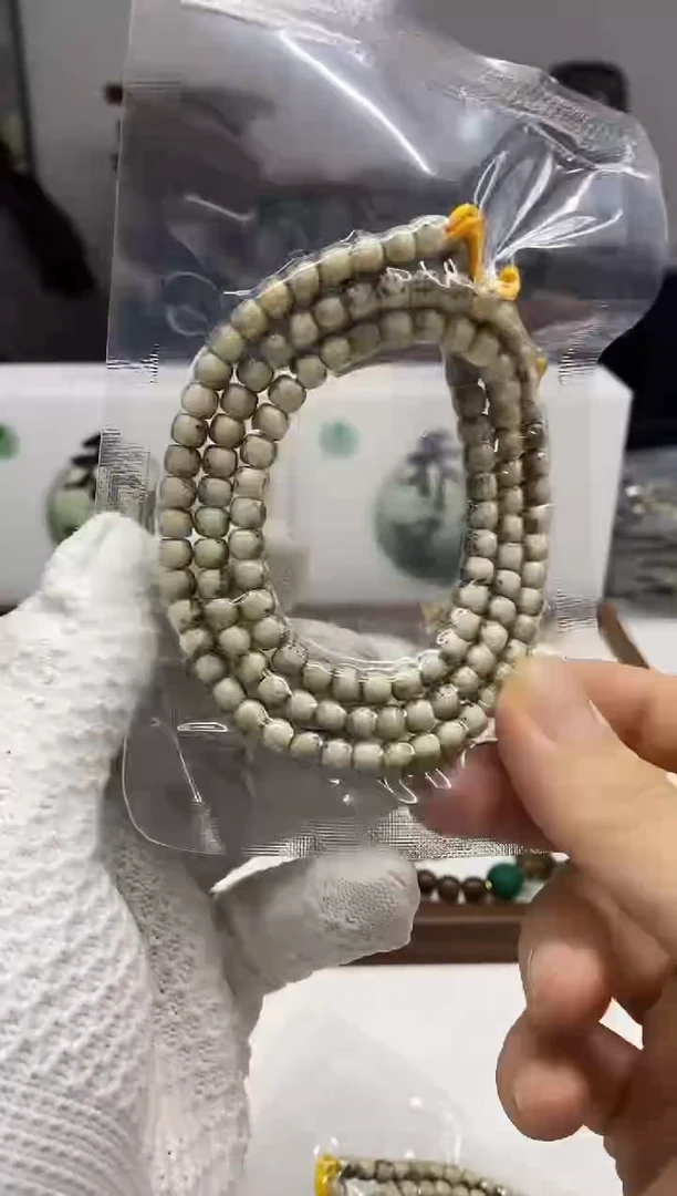 星月菩提手串115 石玉料河豚108脖挂6*5mm