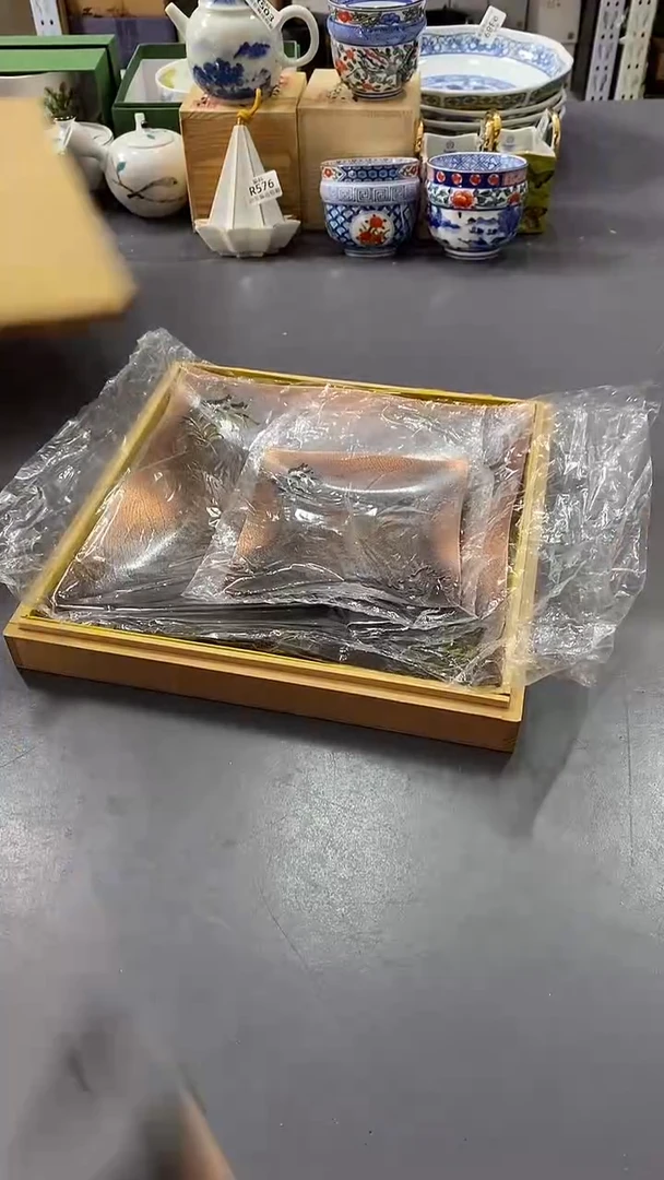 瓷片M**哥满38包邮，编号：R602