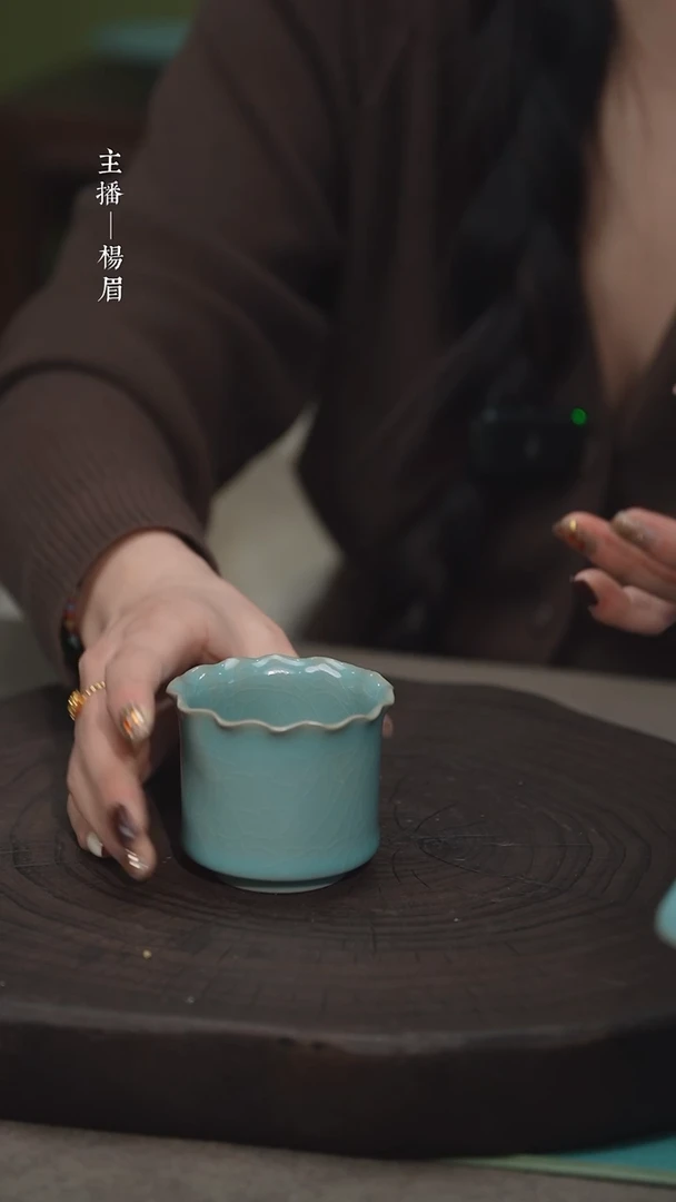 【闪购商品】直壁荷口杯（古月）——龙眉