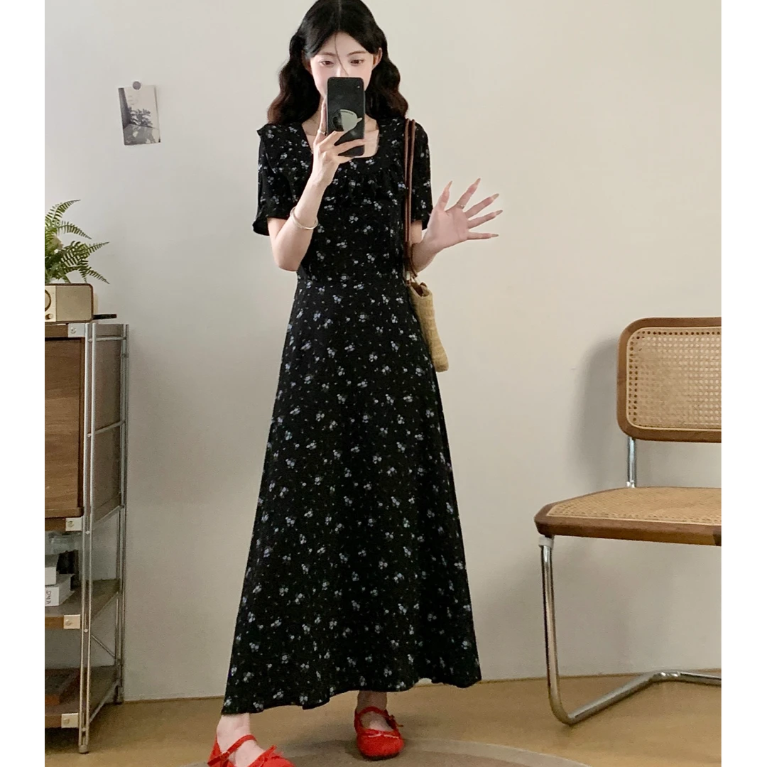 大码女装2025夏季新款法式赫本风时尚洋气气质宽松显瘦碎花连衣裙