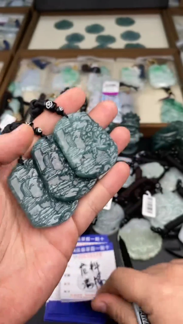 【闪购商品】翡翠颈饰未镶嵌  多样性发其一