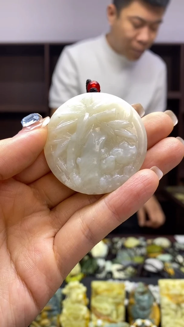 未镶嵌岫玉挂件