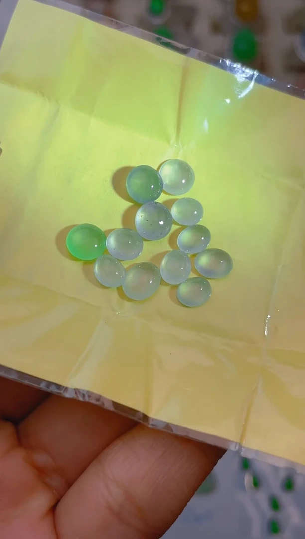 未镶嵌定制翡翠天然翡翠蛋面53
