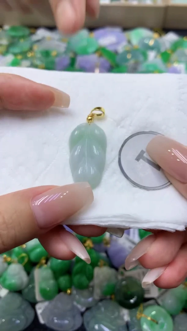 颈饰未镶嵌翡翠天然缅甸翡翠A货