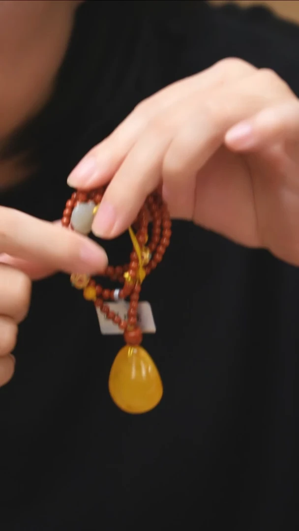 琥珀未镶嵌珠宝奇石多样性发