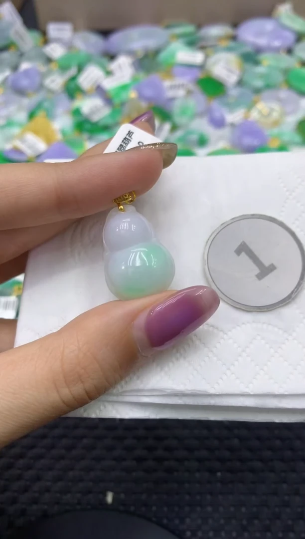 颈饰未镶嵌翡翠天然缅甸翡翠A货