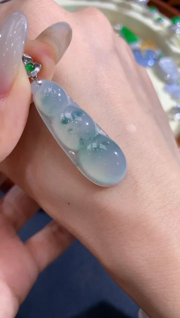 吊坠(不含链)18K金镶嵌翡翠71冰豆子吊坠