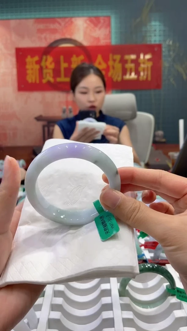 未镶嵌手镯翡翠多人23154