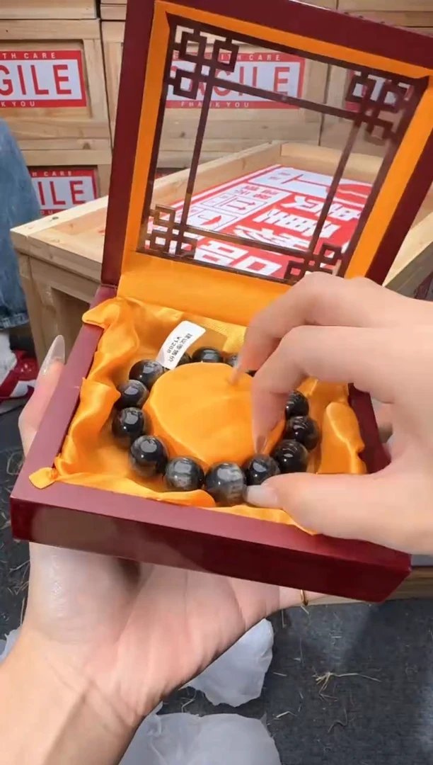 精美手串（无礼盒）