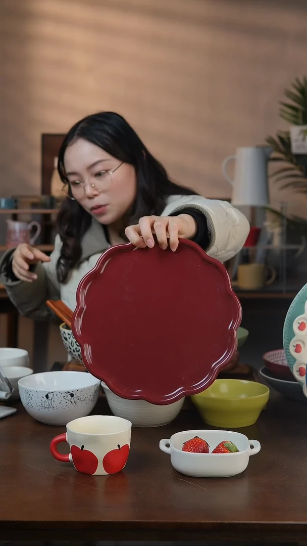 10英寸红色花朵盘