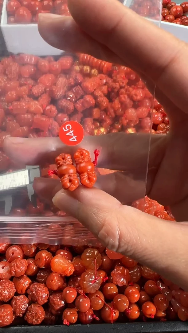 【闪购商品】南红玛瑙颈饰未镶嵌1