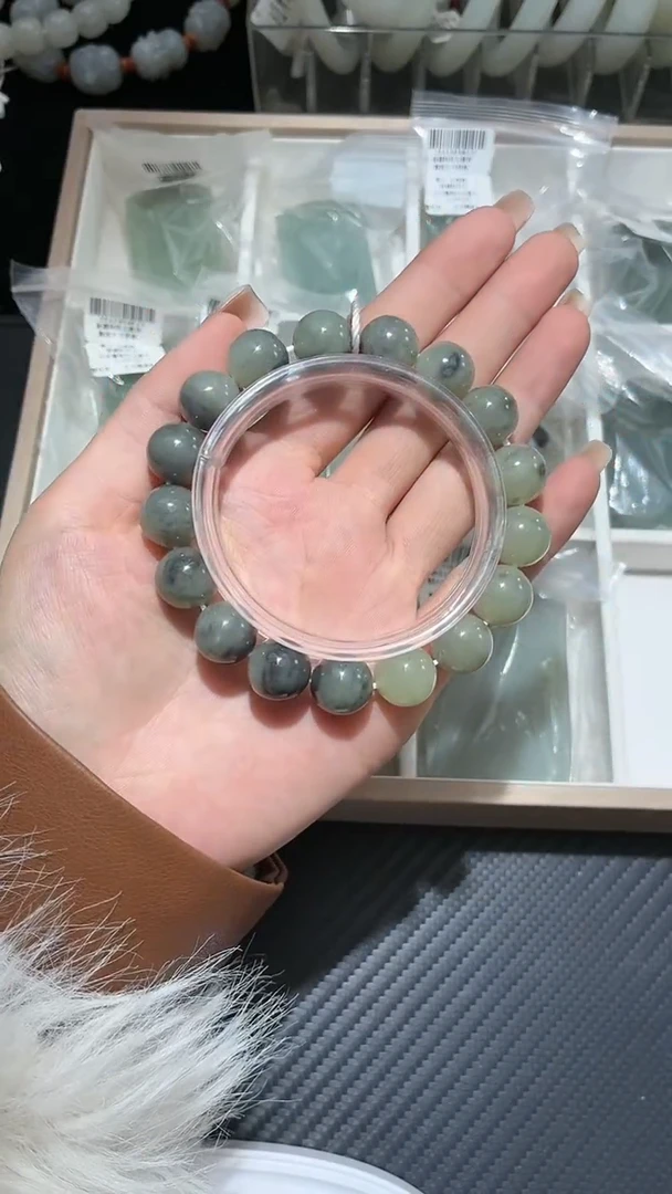 未镶嵌手串和田玉若羌微色差青花卡12圆珠手串