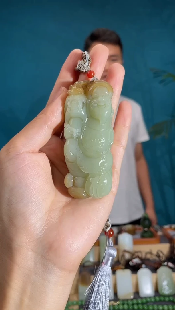 颈饰未镶嵌和田玉1