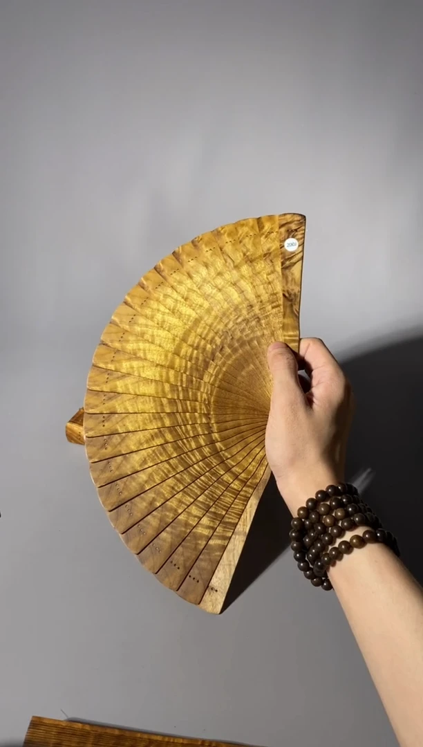金丝楠心****争200号18cm小叶桢楠扇子