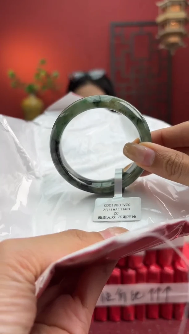 未镶嵌手镯翡翠翡翠手镯4