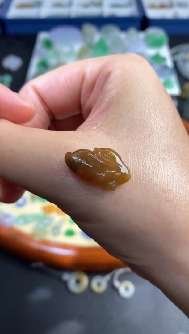 定制翡翠未镶嵌翡翠毛货~