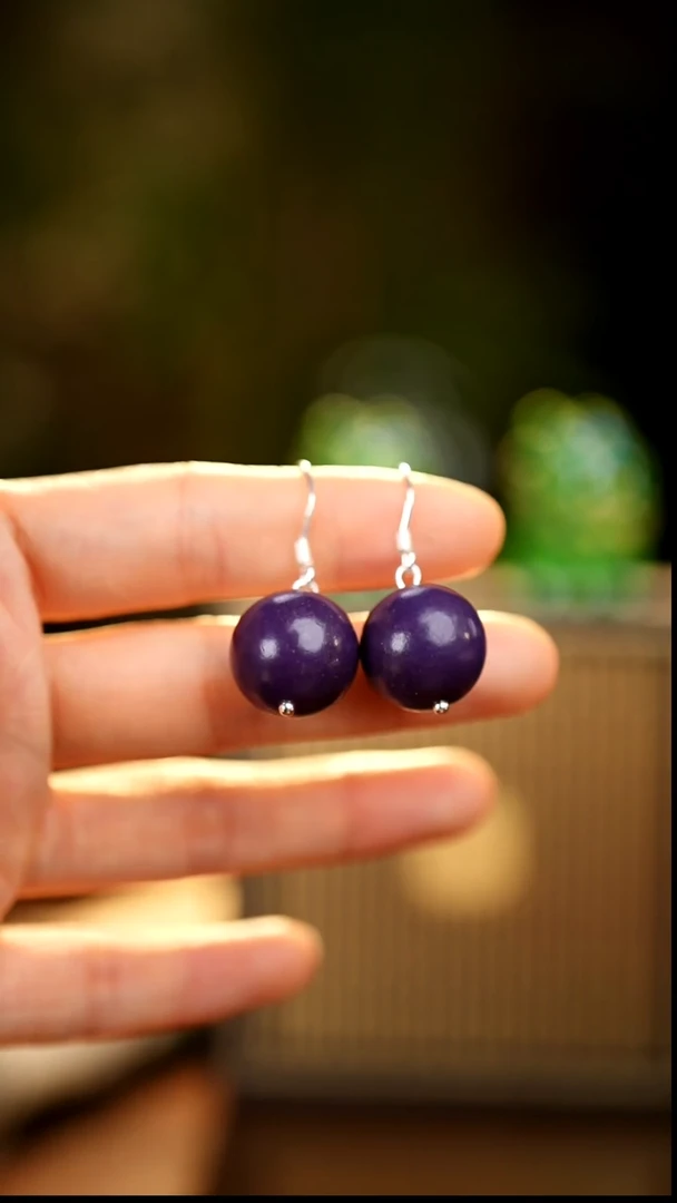 刺绣私人定制苗族手工紫间降雪（深）