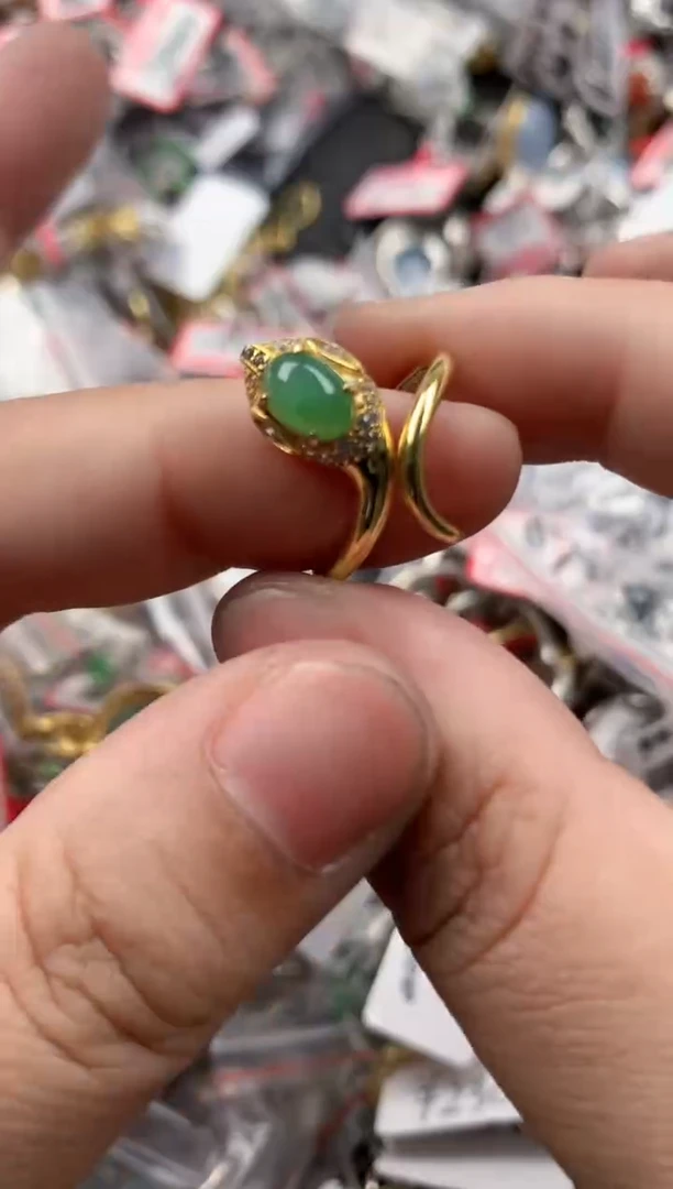 银S925镶嵌戒指翡翠777    10