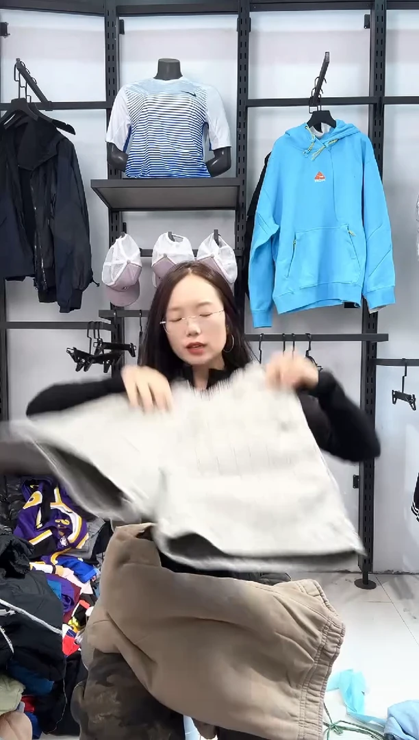 2274  编码  耐克卫衣服饰过款为准 尺码
