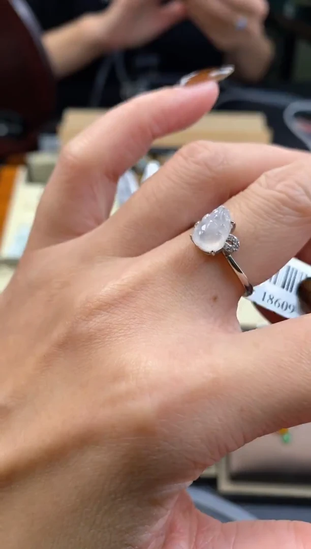 颈饰银S925镶嵌翡翠18609