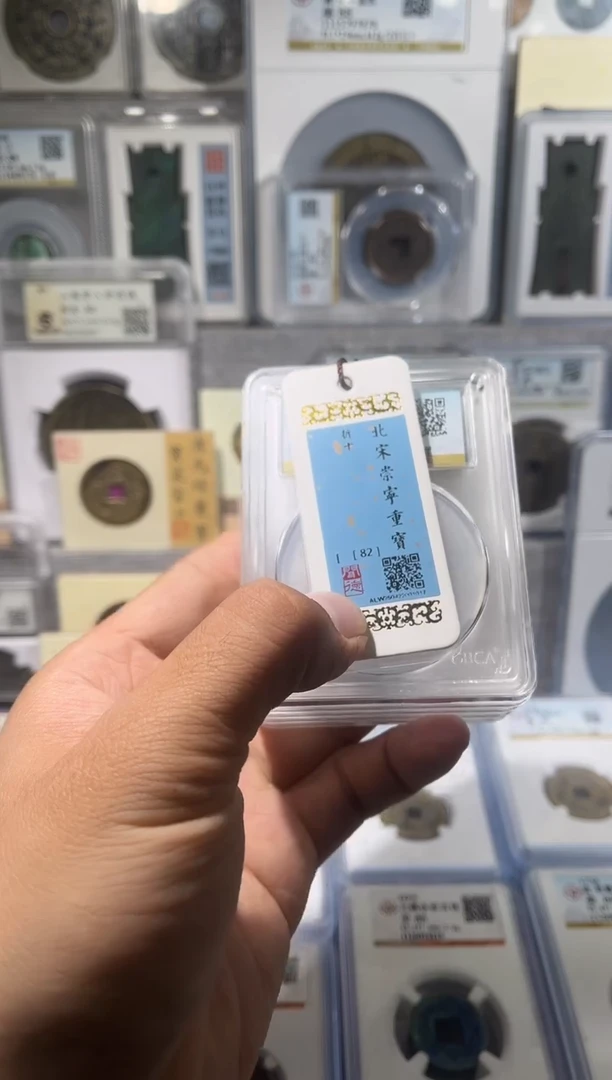 铜齐泉  h五z  蓝秀