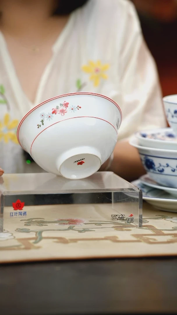 1个正价6英寸清游面碗-翡翠琉璃