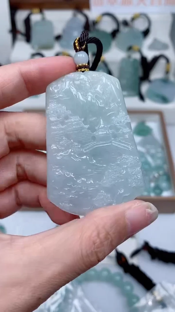 颈饰未镶嵌翡翠吊坠