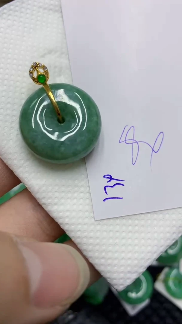 颈饰未镶嵌翡翠缅甸A货翡翠