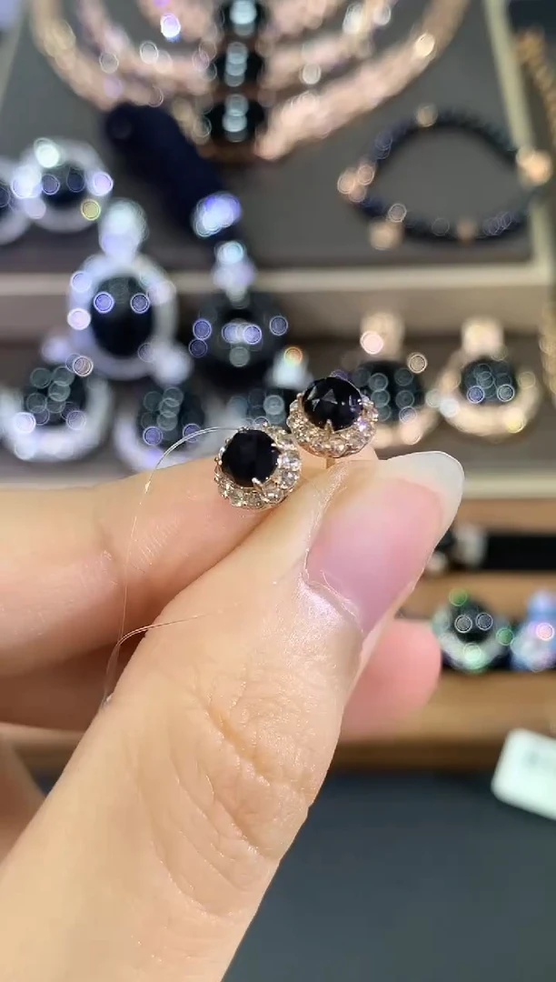 18K金镶嵌翡翠耳饰C33