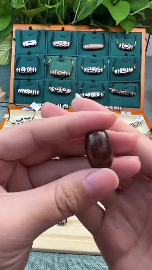 玛瑙/玉髓颈饰未镶嵌13.(微瑕)