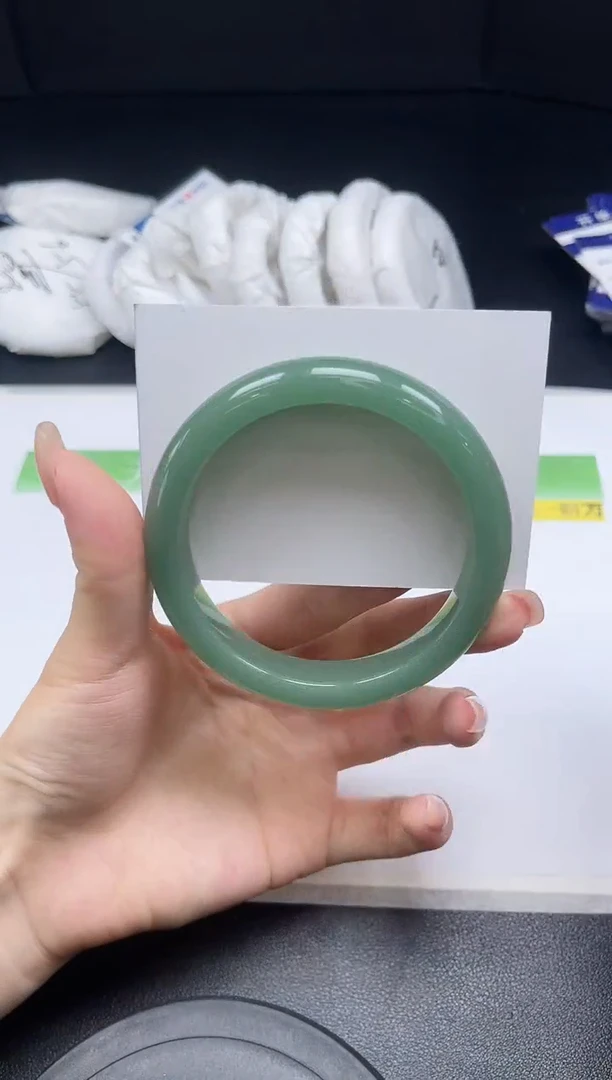 未镶嵌手镯石英质玉106-6061