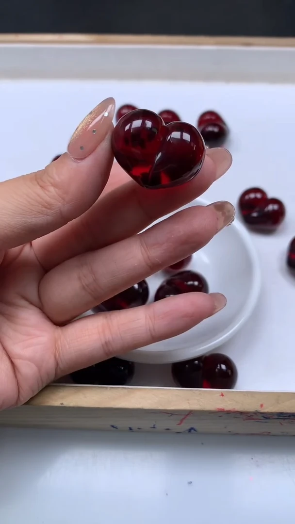 裸石蜜蜡未镶嵌E227 血珀 屁桃26*20*16mm 1个8元