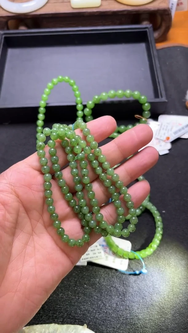 项链未镶嵌和田玉108卡6乌兰海苹果绿珠链
