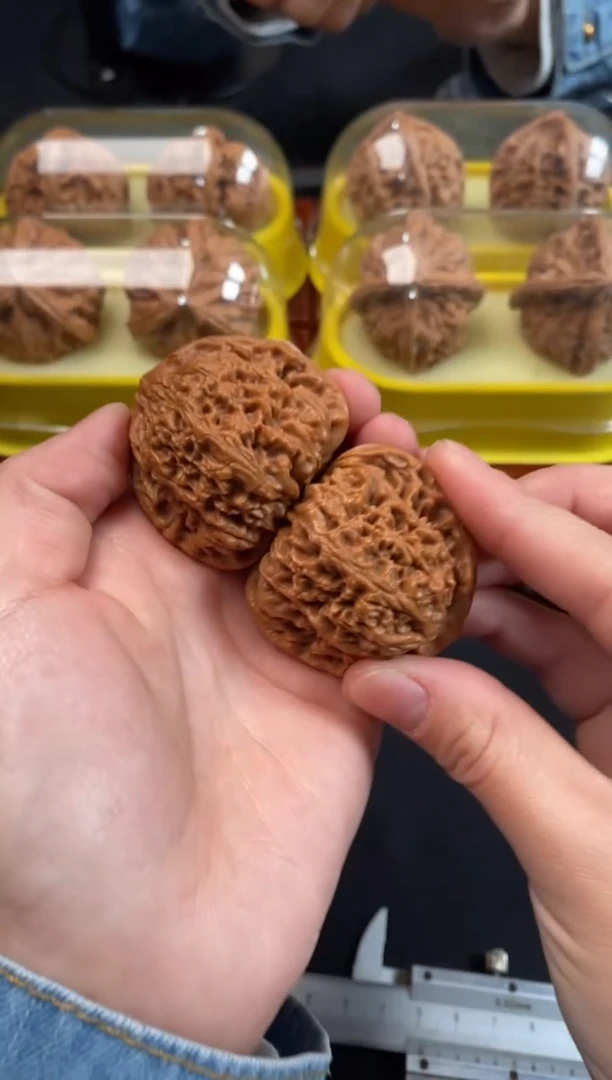 把件文玩核桃南疆石43尺A891