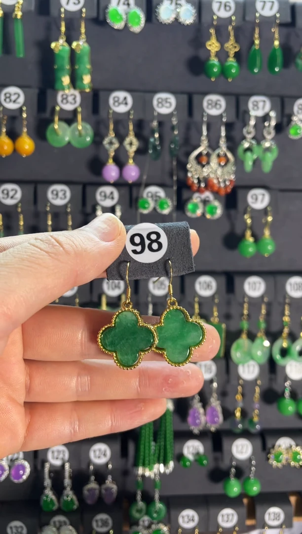 【闪购商品】翡翠颈饰银S925镶嵌98...