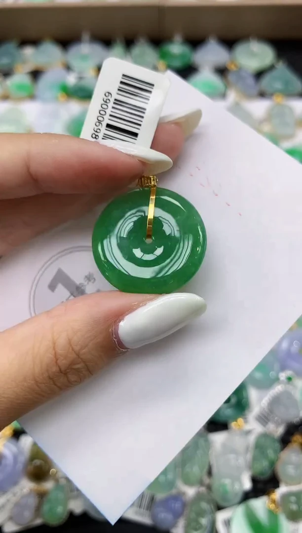 颈饰18K金镶嵌翡翠11111111111