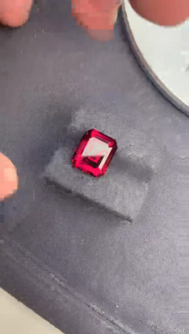 【闪购商品】石榴石裸石未镶嵌8.1ct镁铝榴石