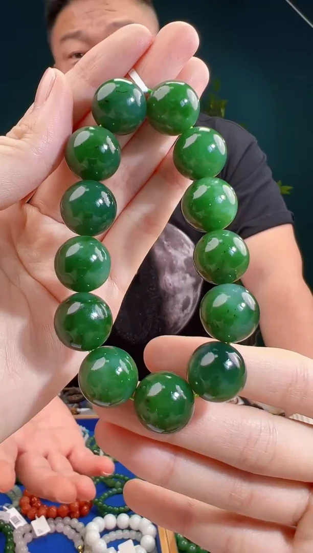 颈饰未镶嵌和田玉一物一证 拍一单发一个