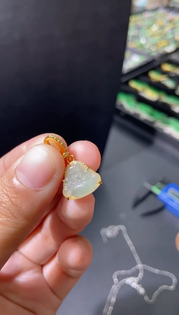 颈饰未镶嵌翡翠天然翡翠a货10多样性发一