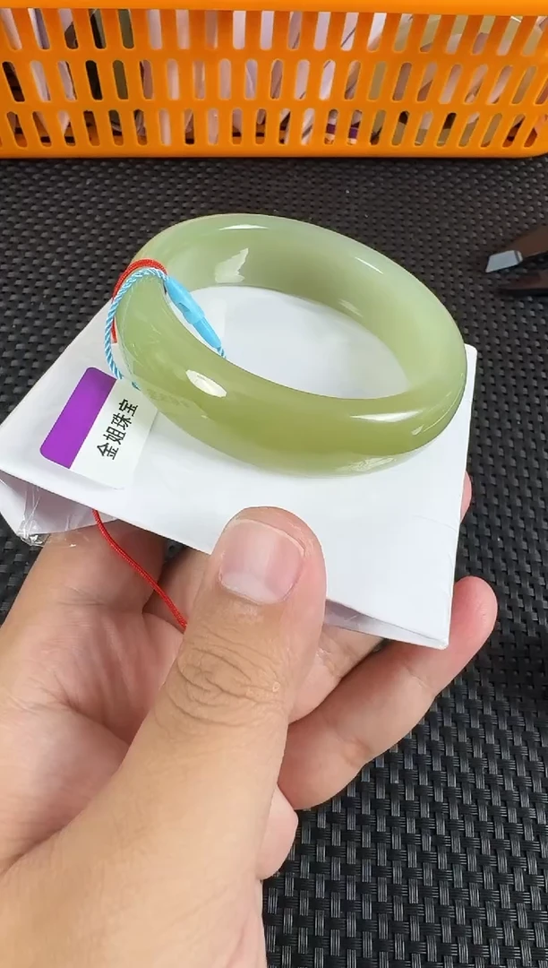 【闪购商品】和田玉手镯未镶嵌约60.5MM