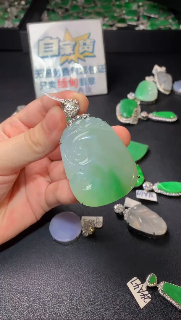 翡翠银S925镶嵌颈饰翡翠