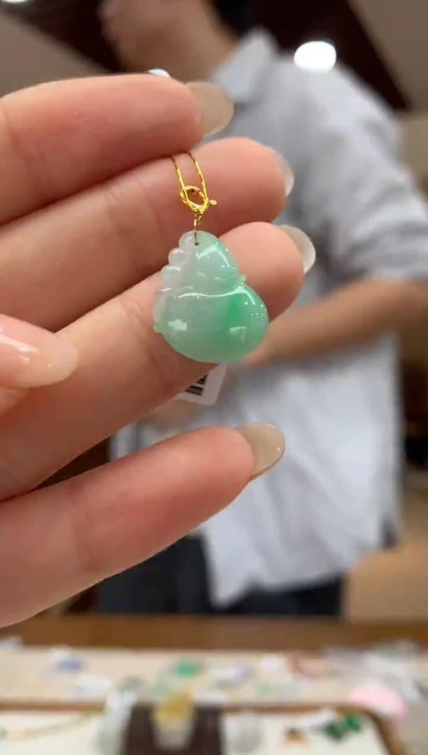 吊坠(不含链)18K金镶嵌翡翠葫芦