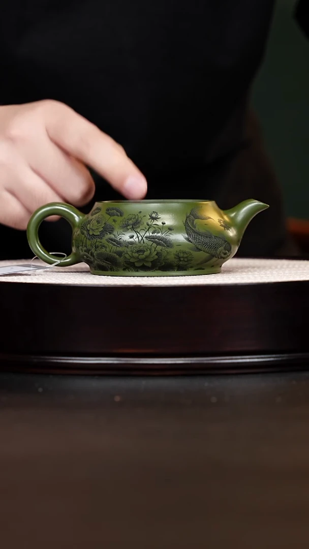 茶壶紫砂宜兴紫砂 荷韵明炉 民国绿泥 范传梅 220cc