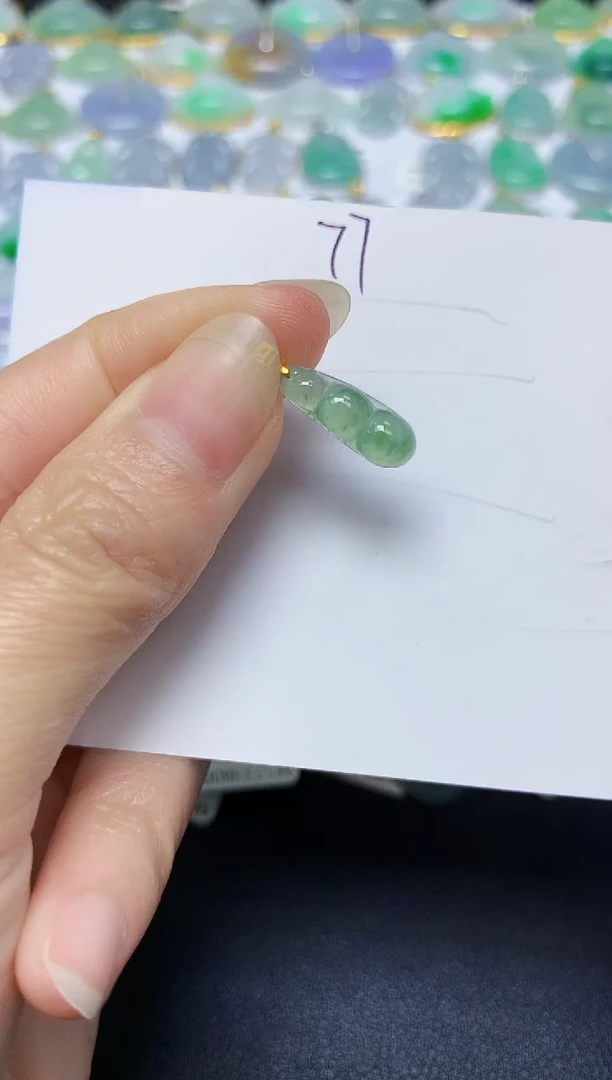 翡翠未镶嵌颈饰 天然翡翠A货