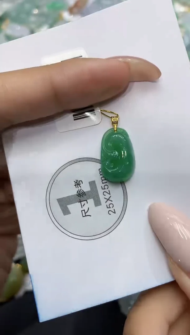 颈饰18K金镶嵌翡翠111111111111