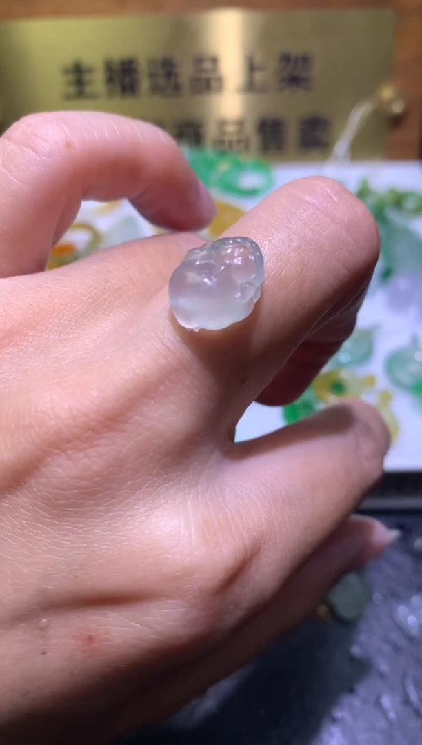 未镶嵌定制翡翠毛货
