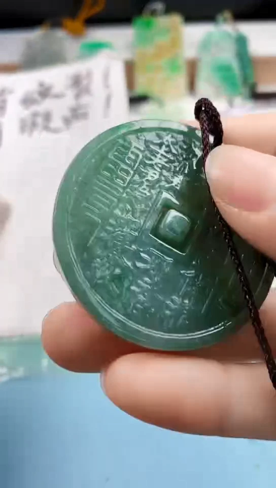 翡翠未镶嵌颈饰天然翡翠吊坠挂件